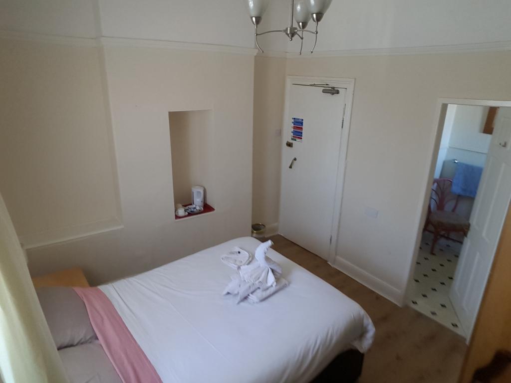Kensington Hotel Rhyl Buitenkant foto