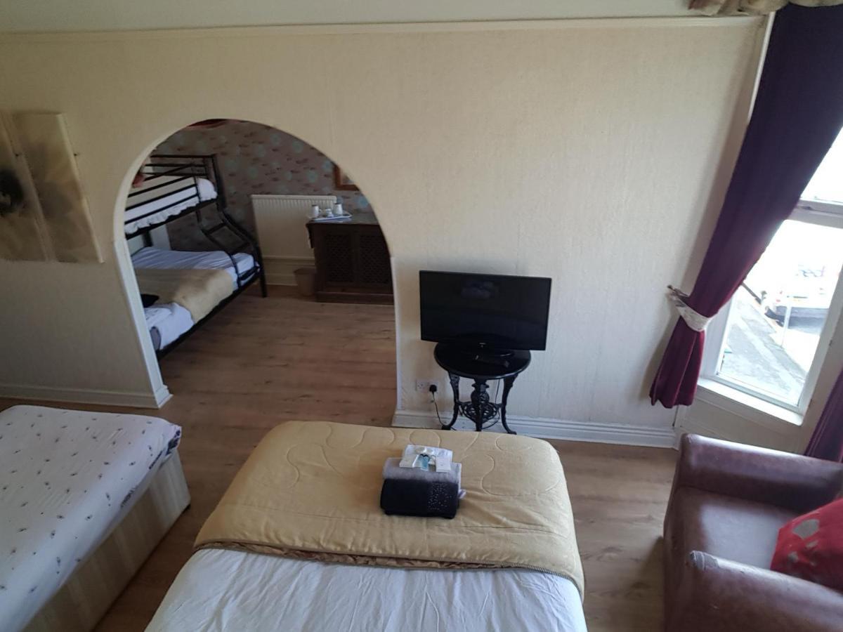 Kensington Hotel Rhyl Buitenkant foto